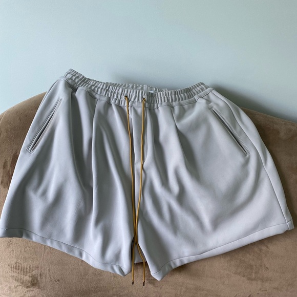 Rhude track shorts sz xxl perfect condition.